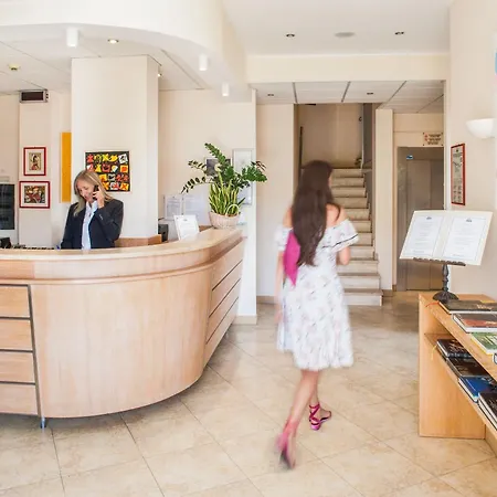 Metropol 4*